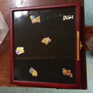 Tweety Bird pin holder case *Pins not included